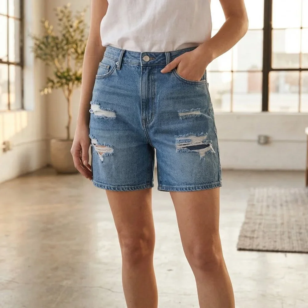 Simple Society Womens‎ Denim Distressed Ripped Blue Jean Shorts Size 17/33